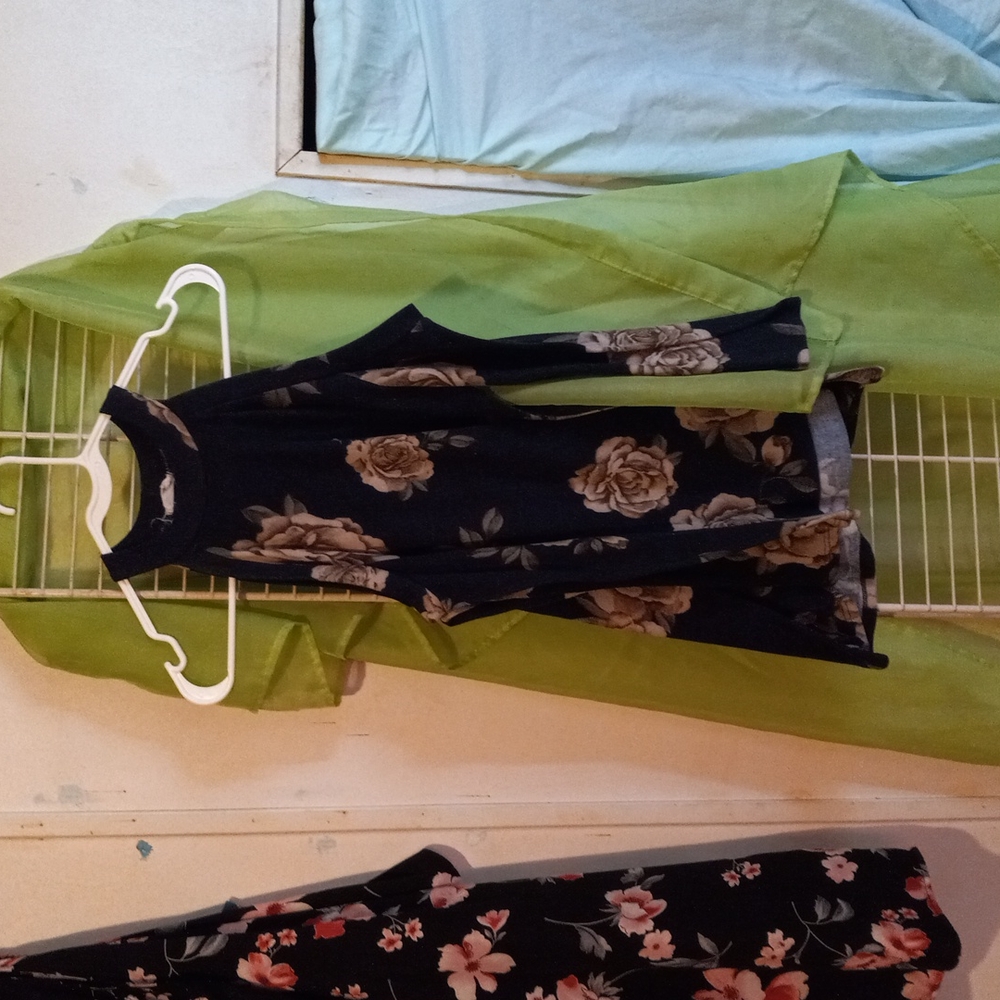 Line up off should sweater shirt